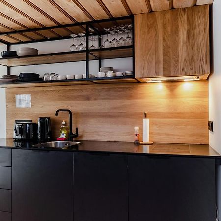 טאלין Lj5 - Old Town Rooms With Exclusive Shared Roof Terrace מראה חיצוני תמונה